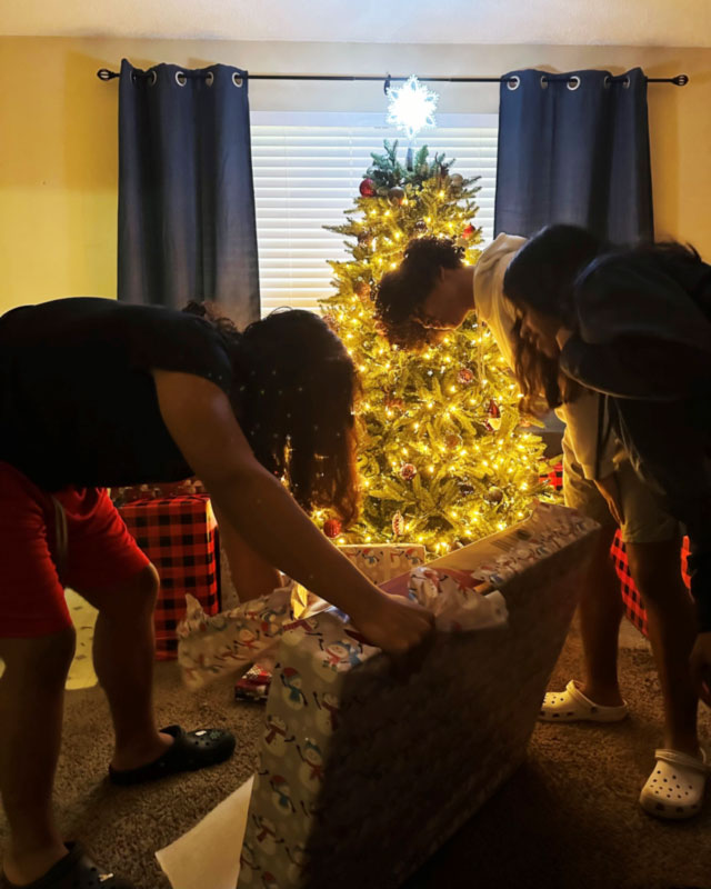 3 teenagers of a single mother in our program who were able to have a wonderful Christmas 2023